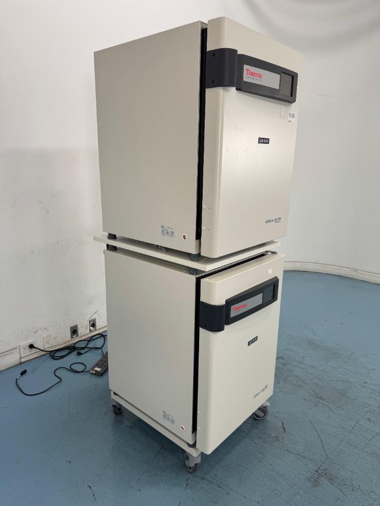 Thermo HERAcell vios 160i Double Stack CO2 Incubator
