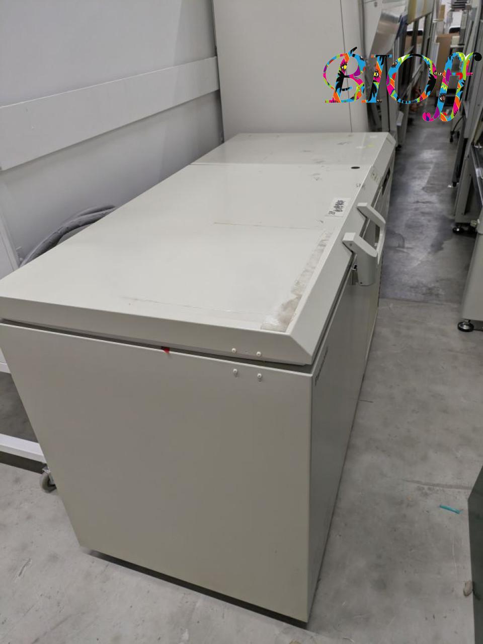 Panasonic MDF-C2156VA-PJ -150 °C Ultra-Low Temperature Freezer, 231 L
