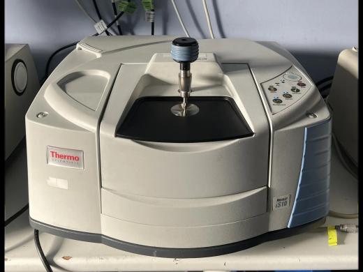 Thermo Nicolet IS10 Mid-Infrared FTIR Spectrometer with DTGS Detector-cover