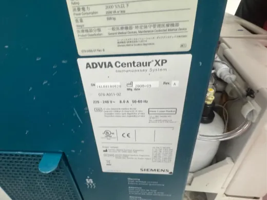 Siemens Advia Centaur XP Automated Immunoassay Analyzer for Clinical Diagnostics