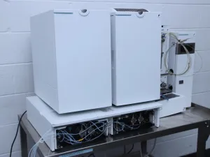 Spark Holland Solid Phase Extraction System with Automated Components, 3 of 29