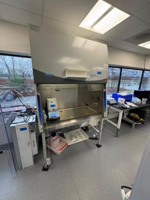 Labconco Logic+ 4' Class II Biological Safety Cabinet for Sterile Laboratory Work-cover