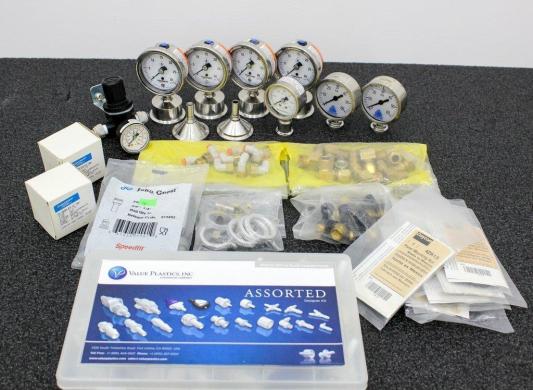 Ashcroft High-Precision Pressure Gauge Set with 8 Accessories-cover