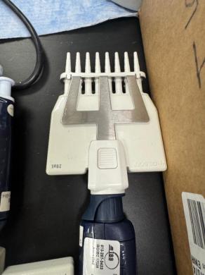 Gilson Pipetman 20 µL 8-Channel Manual Multichannel Pipettes (Set of 3)-cover