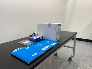 Agilent G2939A BioAnalyzer Microfluidic Instrument for Nucleic Acid and Protein Analysis, 2 of 4