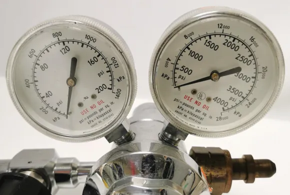 Liquid Air 2123381-590 Stainless-Steel Air Regulator (CGA 590)