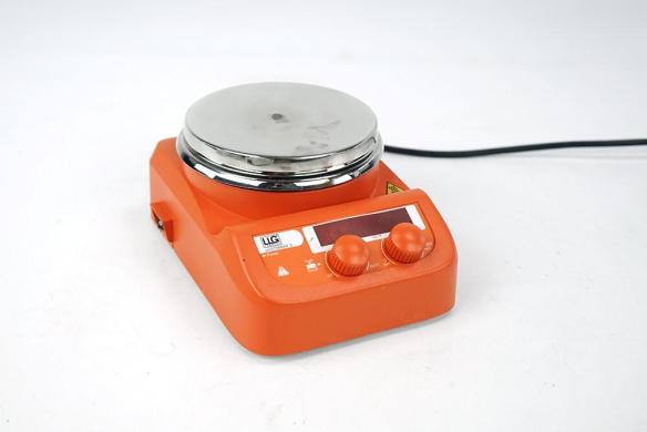 LLG Uni Stirrer 3 Heated Magnetic Stirrer, 280 °C, 1500 rpm-cover