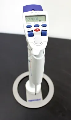 Eppendorf Research Pro Digital Single-Channel Micropipette 0.5-10 µL with Adapter