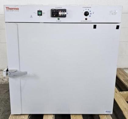 Thermo 3915LT Refrigerated Low Temperature Laboratory Incubator 6.5cuft 15-40°C-cover