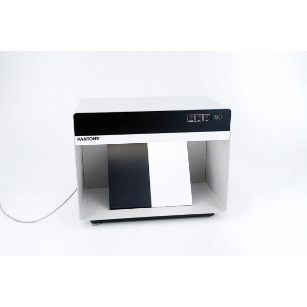 X-Rite Pantone 3 Light Booth with Daylight CIE D65, TL84, and CIE A Illumination Standards