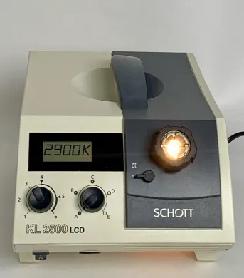 Schott KL 2500 LCD Cold-Light Source