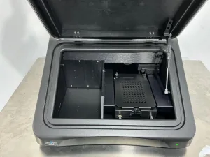 Promega Glomax Navigator GM200 Multiparametric Microplate Reader, 3 of 4