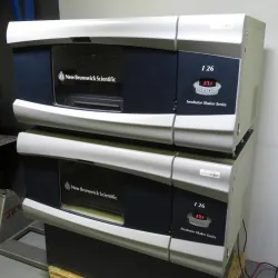 New Brunswick I26 Dual Stack Orbital Incubator Shaker with Temperature Control, 2 of 7