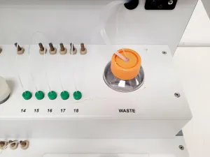 Illumina Genome Analyser IIx System with PEM IIX and Cluster Station for High-Throughput DNA Sequencing, 23 of 39