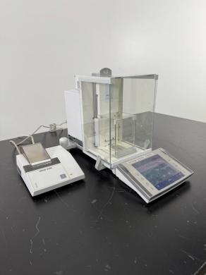 Mettler Toledo XP56 Analytical Balance with RS-P42 Printer-cover