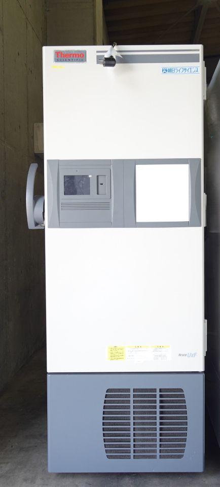 Thermo Scientific UXF-40086-D 548 L -86 °C Upright Ultra-Low Temperature Freezer