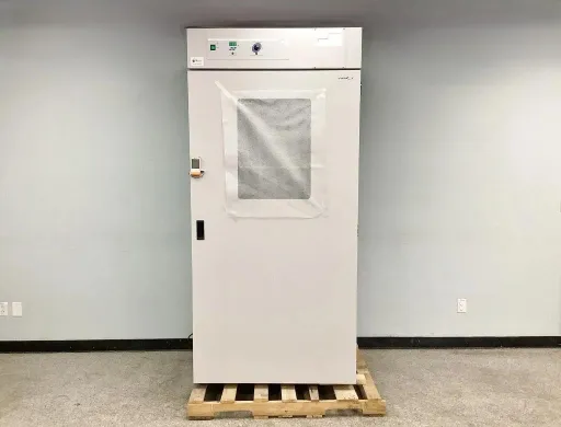 Large Capacity 1925A Reach-In Laboratory Incubator with Precise Temperature Control