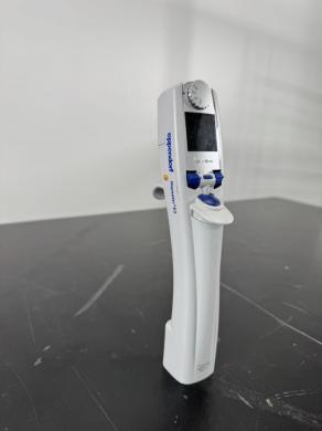 Eppendorf Repeater E3 Handheld Electronic Pipette Dispenser for Repetitive Liquid Handling-cover