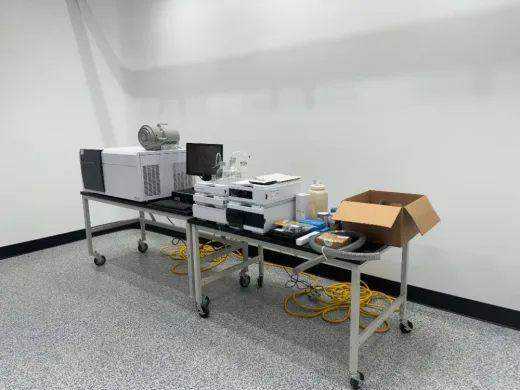 Agilent Technologies 6430 Triple Quadrupole LC-MS System for Sensitive Quantitative Analysis