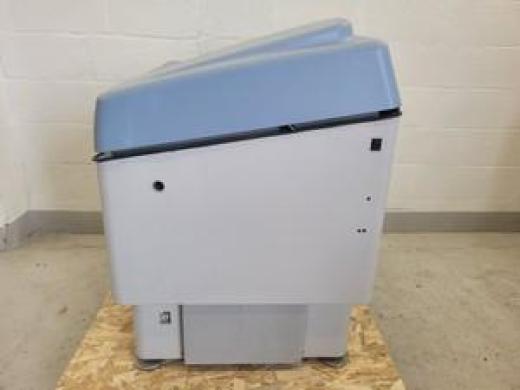 Thermo Scientific MaxQ 5000 Refrigerated Incubator Shaker SHKA5000-8CE Lab-cover