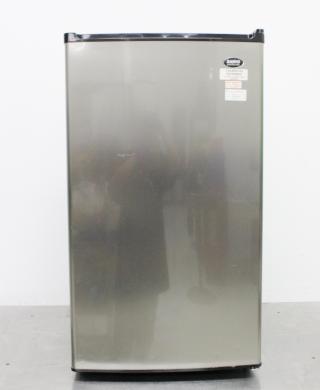 Sanyo SR-3660S Compact Laboratory Refrigerator with Stainless Steel Door and Freezer Compartment-cover