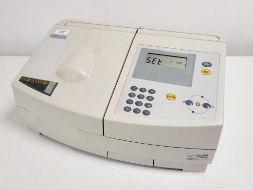 Unicam Helios Gamma UV-Vis Spectrophotometer for Precise Absorption Measurements-cover