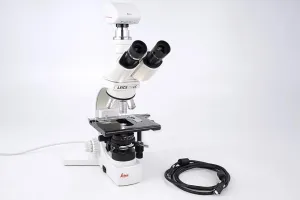 Leica DMLS Trinocular Microscope with Abbe Condenser, 10x/40x/100x Objectives and DFC450 Camera, 7 of 9
