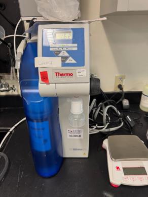 Thermo Fisher Smart2Pure 3 UV/UF Laboratory Water Filtration System-cover