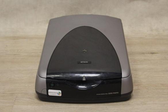 Epson Perfection 3200 Photo Scanner-cover
