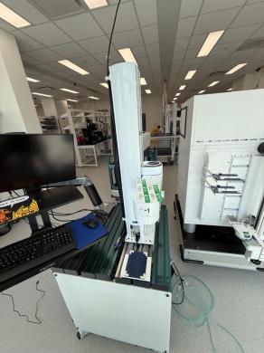 HighRes Biosolutions ACell Robot Arm for Automated Laboratory Workflows-cover