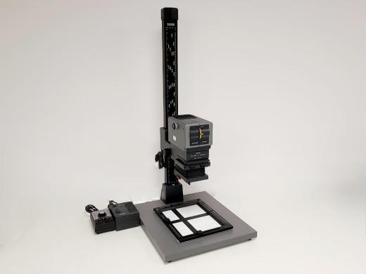 Kaiser Multigrade VPM-6005 Darkroom Enlarger with Transformer, Easel, and VIPONEL S15 Timer-cover