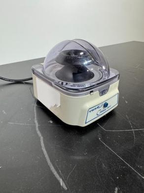 Labnet Galaxy Mini Centrifuge-cover