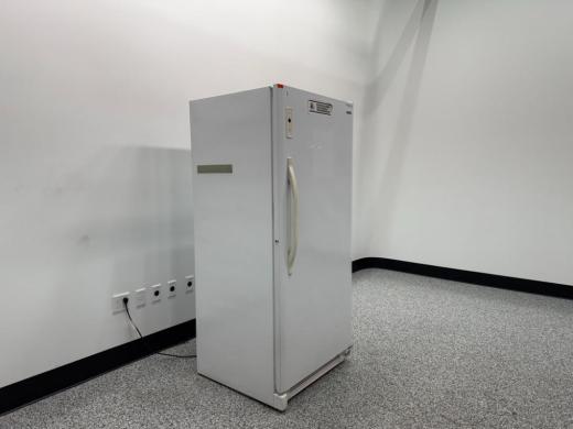 Kenmore Upright Laboratory Freezer Model 253.28052801 with Digital Temperature Control-cover