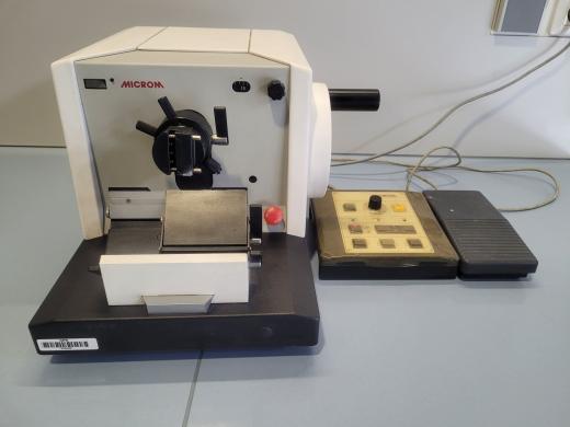 MICROM HM 350 Microtome-cover