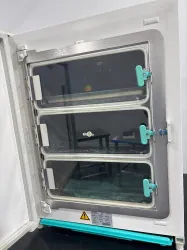 Thermo Heraeus HERAcell 150 Cell Culture Incubator with Triple-Glass Inner Door, 3 of 4