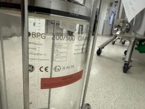 GE Healthcare Life Sciences BPG 200/500 Preparative Chromatography Column with Piston and Mobile Stand, 3 of 3