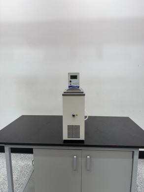 Fisherbrand Isotemp Recirculating Chiller with Digital Control and Stainless Steel Bath-cover