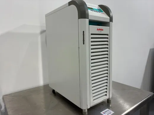 Julabo FL300 Digital Circulation Cooler for Precise Laboratory Temperature Control