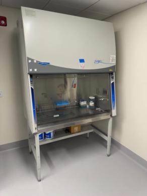 Labconco Logic+ 4' Biological Safety Cabinet for Containment and Sterile Work-cover