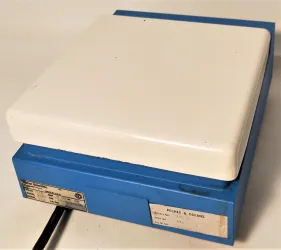Fisher Thermix 220T Magnetic Stirrer with Porcelain-Covered Stainless Steel Plate, 2 of 11