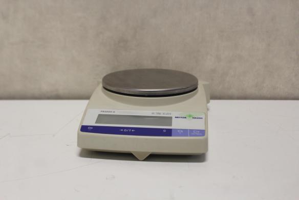 Mettler Toledo PB3002-S Precision Balance with 3100 g Capacity-cover