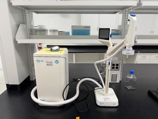 Millipore Milli Q IQ 7000 Ultrapure Water Purification System for Laboratory Use-cover