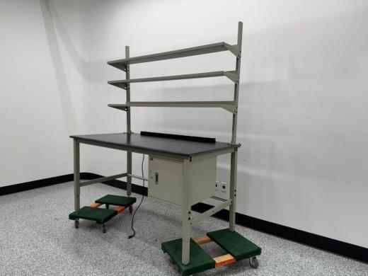 Global Industrial 6' Laboratory Bench With Shelves-cover