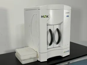 Unchained Labs Hunk Denaturation Protein Stability Analyzer for Protein Thermal Stability Testing, 2 of 4