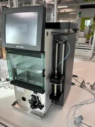 BUCHI Pure C-810 Flash Chromatography System with Touchscreen and Automated Solvent Control, 2 of 4