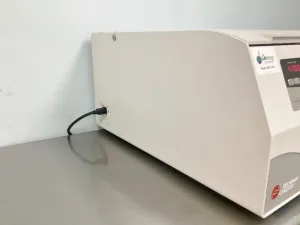 Beckman Coulter Allegra X-30R Refrigerated Benchtop Centrifuge with Fixed-Angle Rotor, 2 of 12