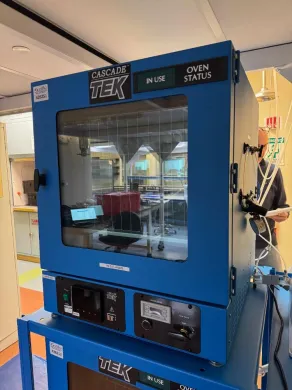 Cascade Tek TVO-5-VC Laboratory Vacuum Oven with Agilent IDP-7 Dry Scroll Pump