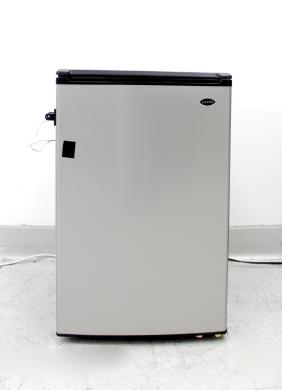 Sanyo SR-4912M Undercounter Laboratory Mini Refrigerator 4.4 cu ft-cover