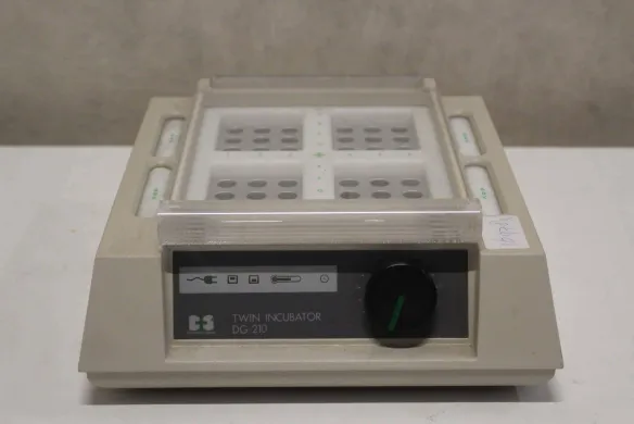 Grifols Twin Incubator DG-210 Heating Block