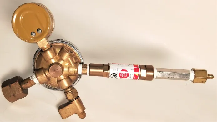 Fisherbrand 10-575-115 Diaphragm-Sensed Regulator with EDI-004 Flash Arrestor (CGA 350)